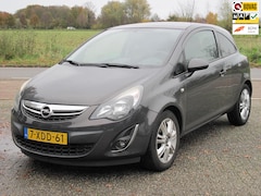 Opel Corsa - 1.2-16V BlitZ + Navigatie