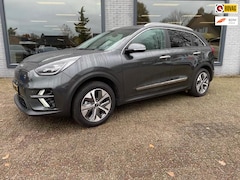 Kia e-Niro - DynamicLine 64 kWh | Half leder | stoel en stuur verwarming