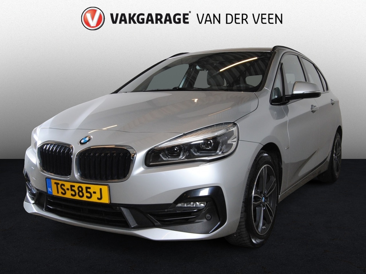 BMW 2-serie Active Tourer - 6 maanden 218i Ex. Launch Ed. Luxury Line - AutoWereld.nl