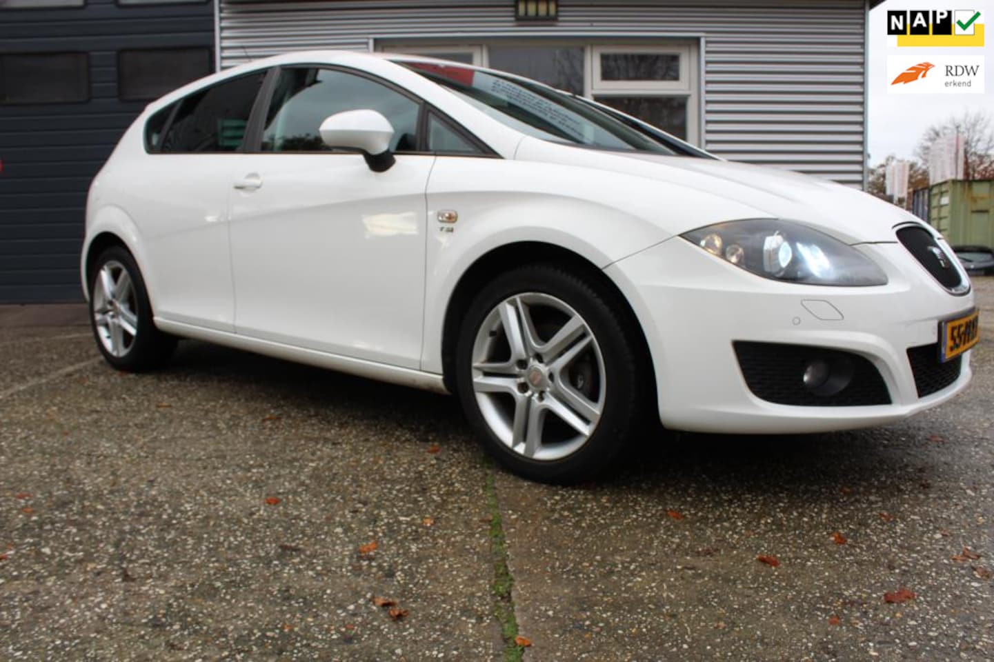 Seat Leon - 1.2 TSI Businessline High airco, climate control, nieuwe distributie ketting set, boekjes, - AutoWereld.nl