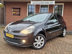 Renault Clio - 1.4-16V Expression, NAVI / AIRCO