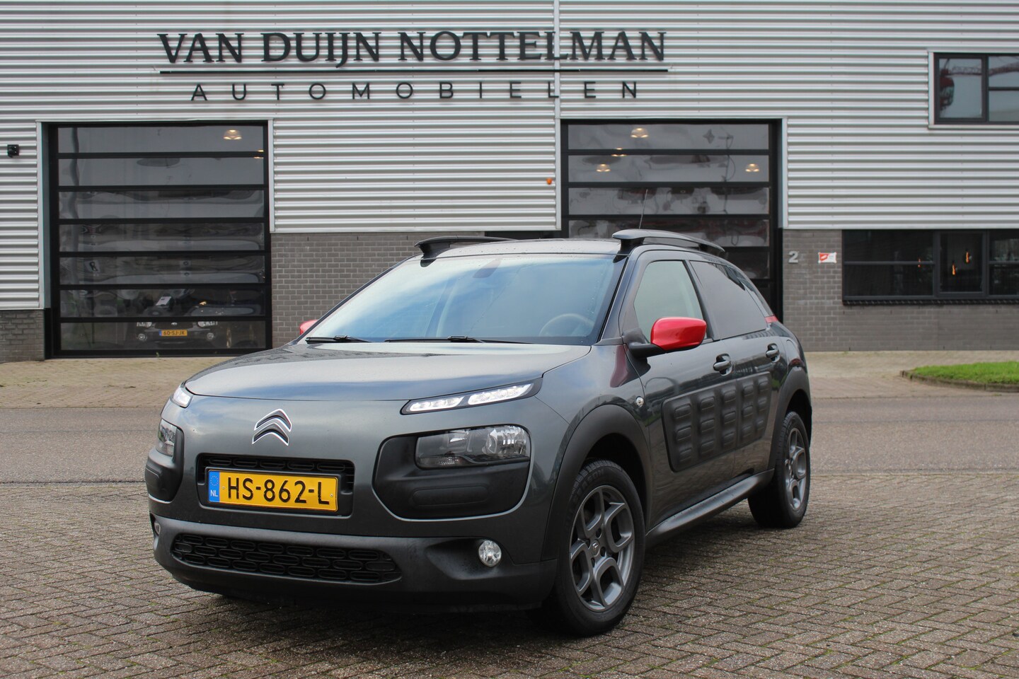 Citroën C4 Cactus - 1.2 PureTech Business / Panoramadak / Automaat / N.A.P. - AutoWereld.nl