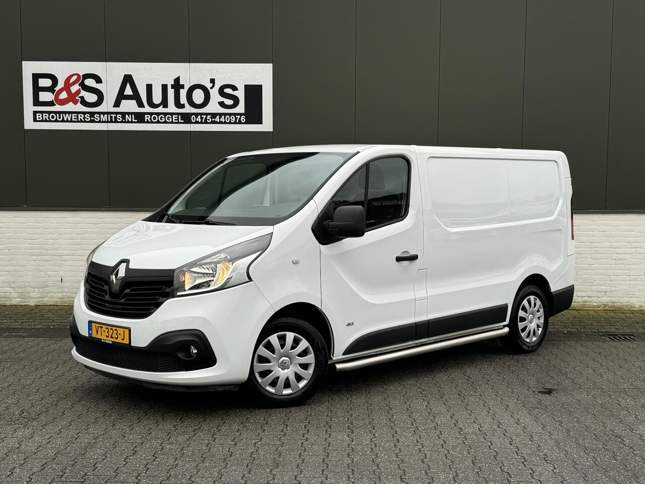 Renault Trafic - 1.6 dCi T27 L1H1 Comfort Energy Navigatie Cruise Camera Pdc Trekhaak - AutoWereld.nl