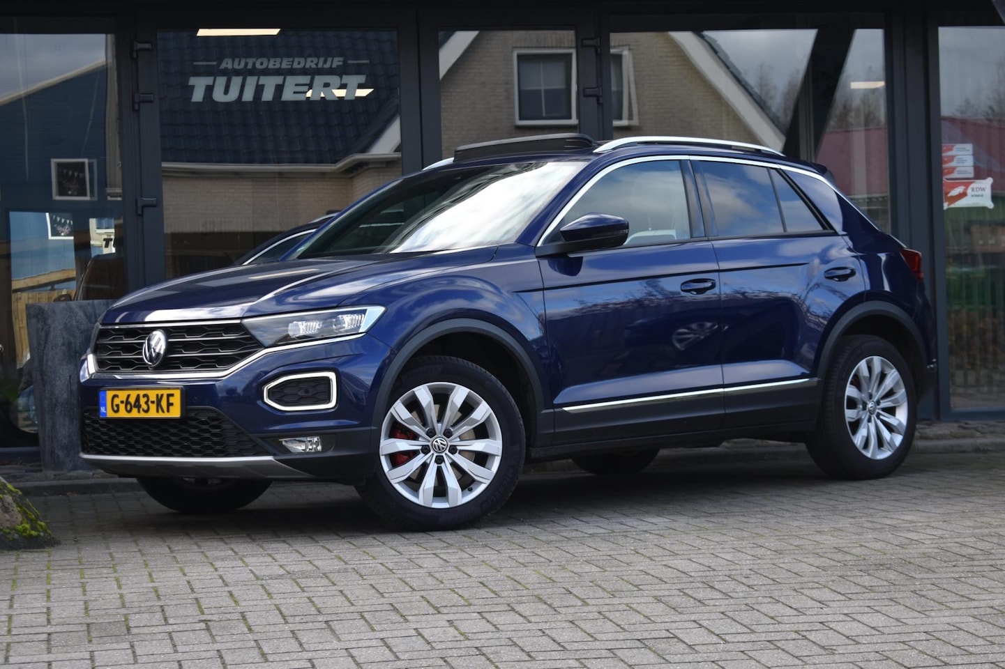 Volkswagen T-Roc - 1.5 TSI Sport | TREKHAAK | VIRTUAL COCKPIT | DEALER ONDERHOUDEN |NAP | STOELVERWARMING | A - AutoWereld.nl