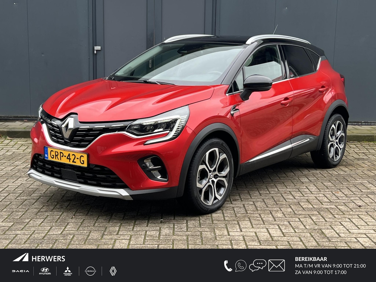 Renault Captur - 1.3 TCe 140 Intens Automaat / 1500KG Trekgewicht / Navigatie / Achteruitrij Camera / Stoel - AutoWereld.nl