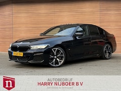 BMW 5-serie - 520i Business Edition Plus Schuifdak / Laser Led / Leer / Navi / Clima / Lm Velgen