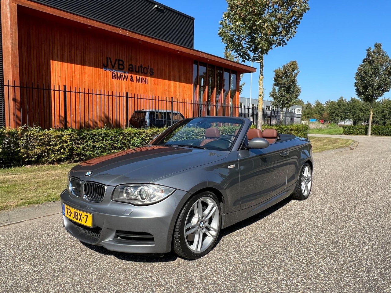 BMW 1-serie Cabrio - 135i M-pakket NL geleverd youngtimer! - AutoWereld.nl