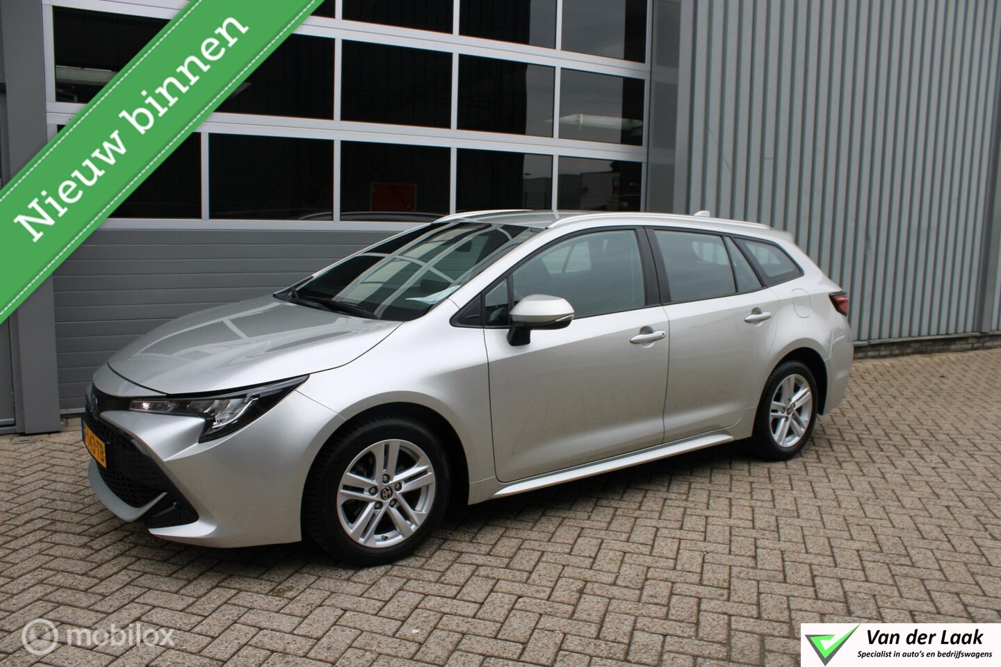 Toyota Corolla Touring Sports - 1.8 Hybrid Active NL Auto 1e Eigenaar Apple Carplay Full Led. - AutoWereld.nl