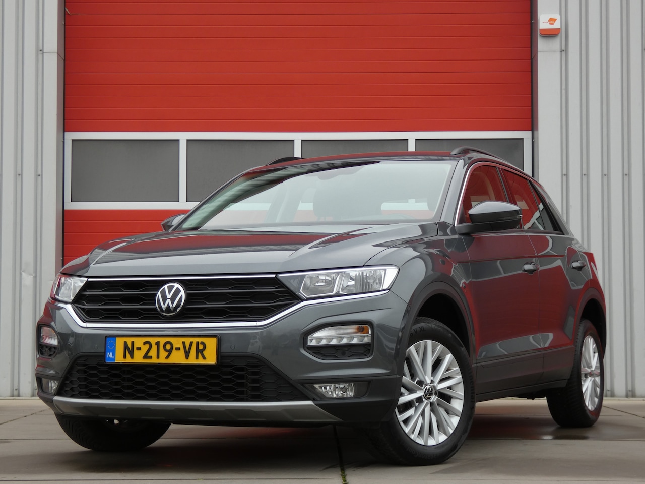 Volkswagen T-Roc - 1.0 TSI Style/ lage km/ compleet! - AutoWereld.nl