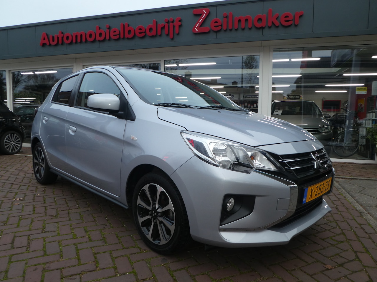 Mitsubishi Space Star - 1.2 Nova Airco, Carplay/Android Auto, LM velgen, Navigatie - AutoWereld.nl