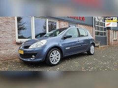 Renault Clio - 1.2-16V Special Rip Curl 5-Deurs Airco Cruise Control Leuke Auto