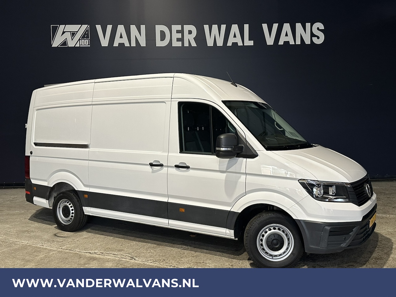 Volkswagen Crafter - 2.0 TDI 140pk L3H3 L2H2 Euro6 Airco | Navigatie | Cruisecontrol | Parkeersensoren Apple ca - AutoWereld.nl