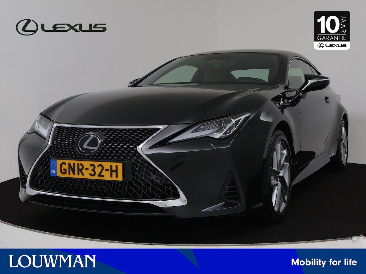 Lexus RC - 300h Business Line Limited | Premium Navigatie | Adaptive Cruise Control | Achteruitrijcam - AutoWereld.nl