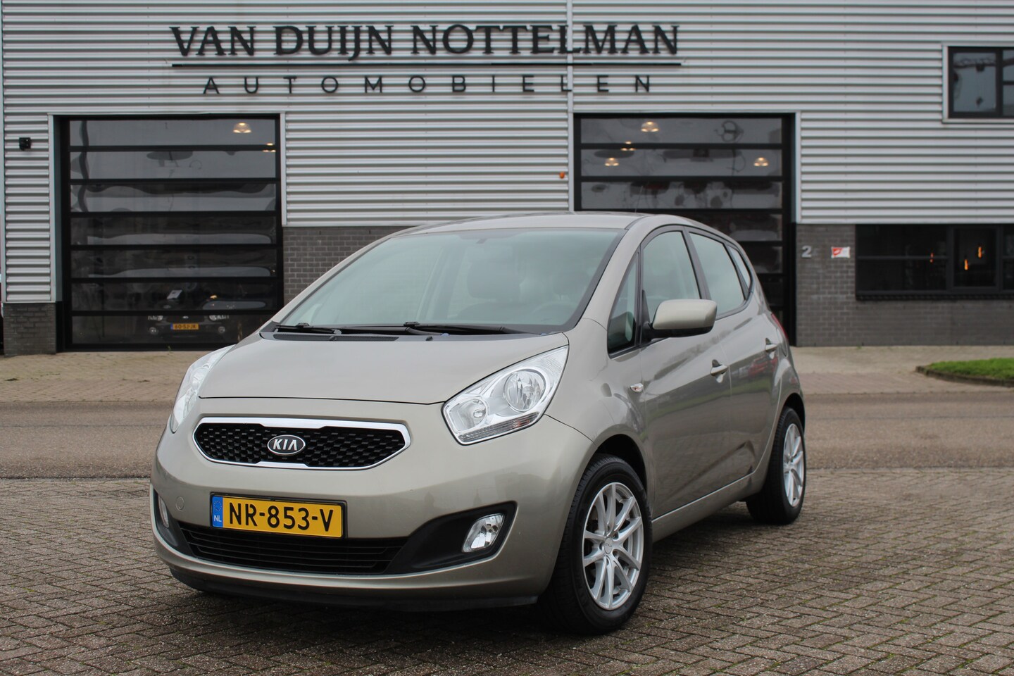 Kia Venga - 1.4 CVVT Comfort Pack / Airco / LMV 15" - AutoWereld.nl