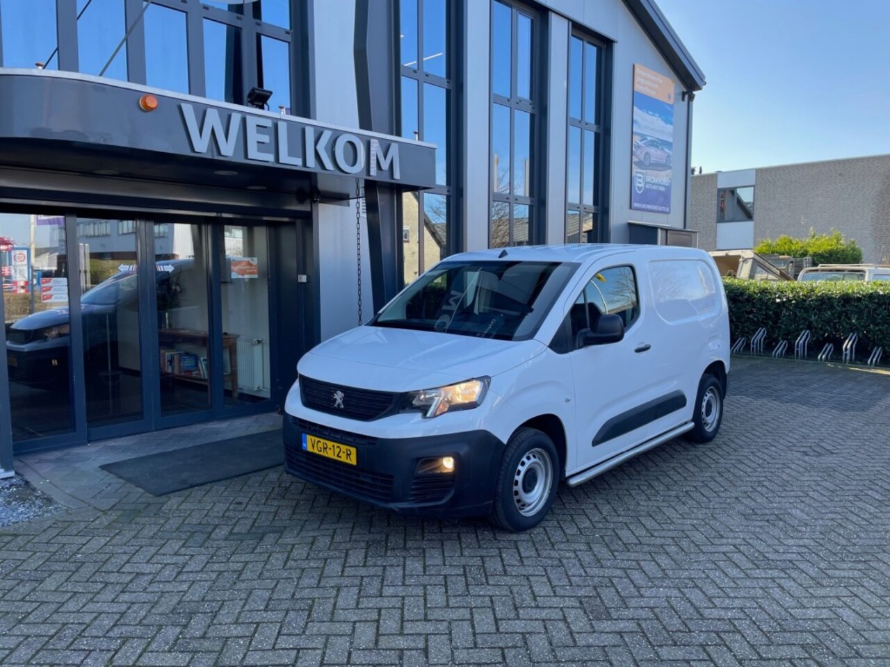 Peugeot Partner - 1.5 BlueHDI airco, schuifdeur, navi, PDC, Topstaat! - AutoWereld.nl