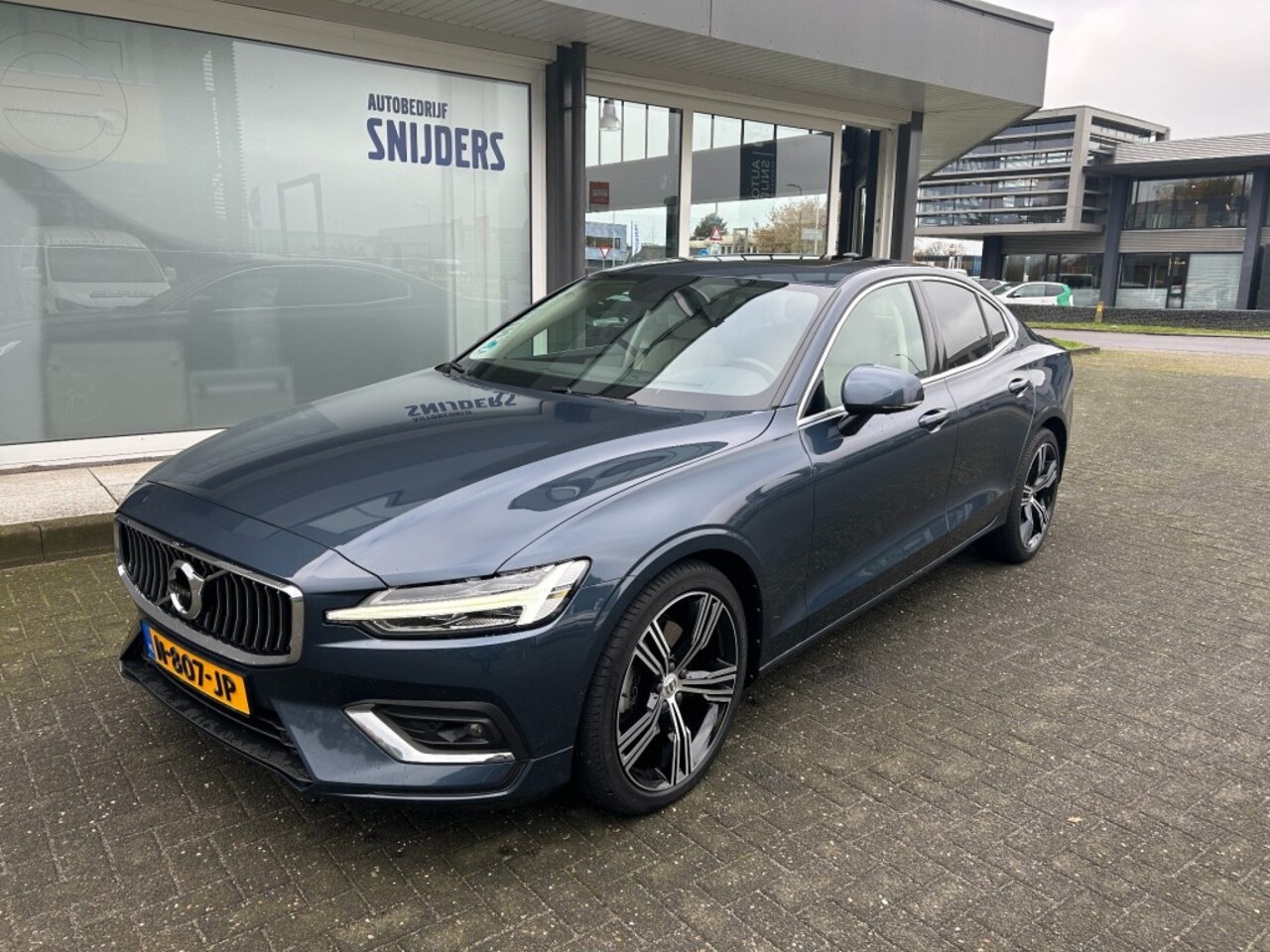 Volvo S60 - 2.0 B4 INSCRIPTION FULL OPTIONS - AutoWereld.nl