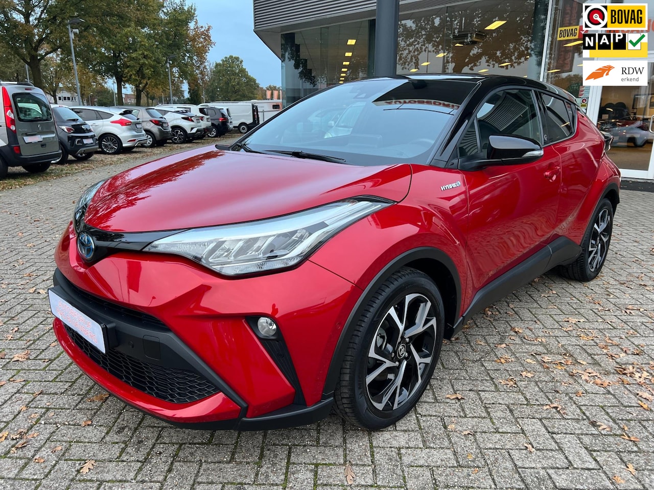 Toyota C-HR - 2.0 Hybrid Team D, two-tone, Aplle carplay, LED, 18"lm velg, Stoel/stuur verwarming, etc - AutoWereld.nl