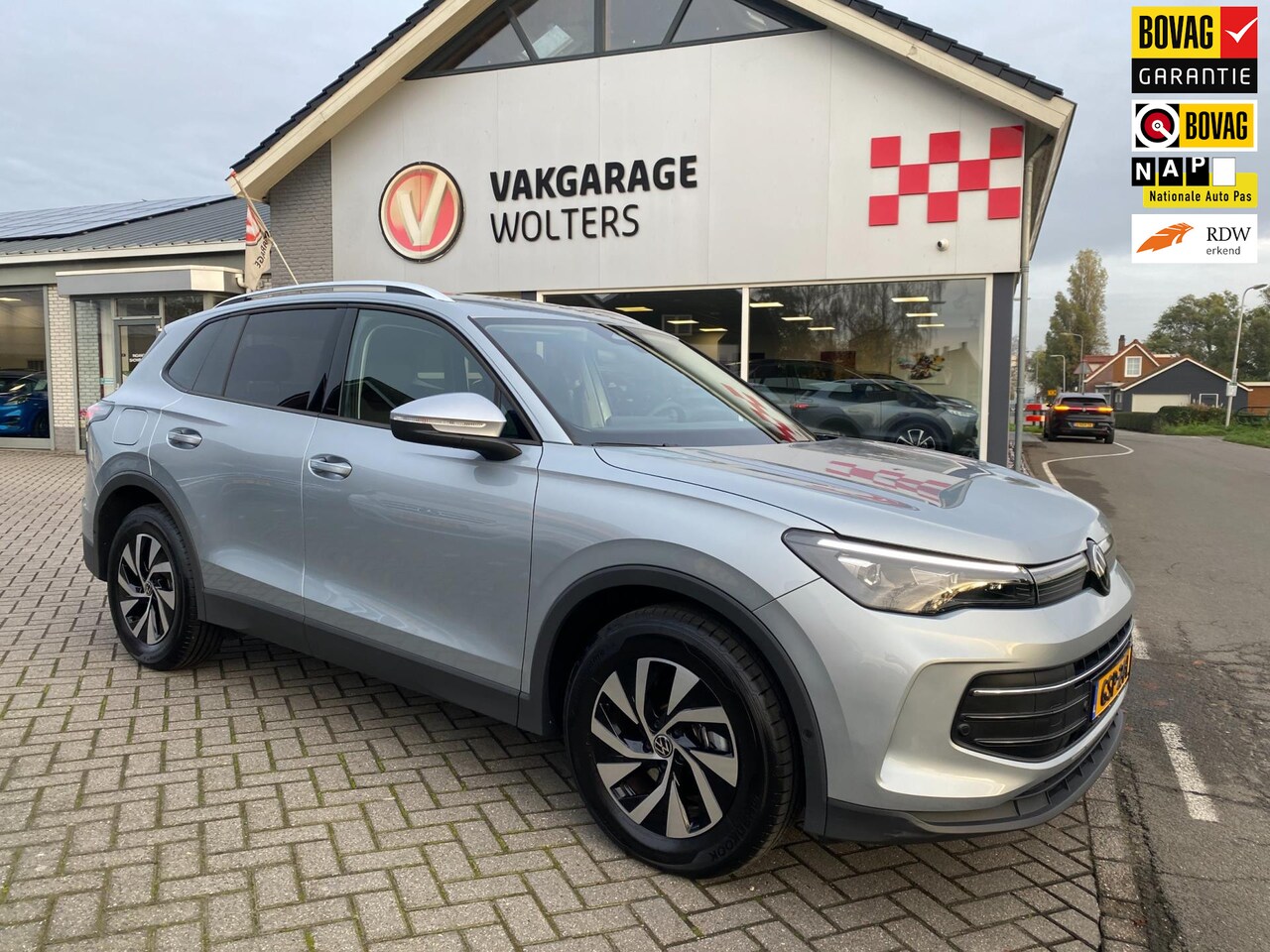 Volkswagen Tiguan - 1.5 eTSI Life Edition NIEUW MODEL! - AutoWereld.nl