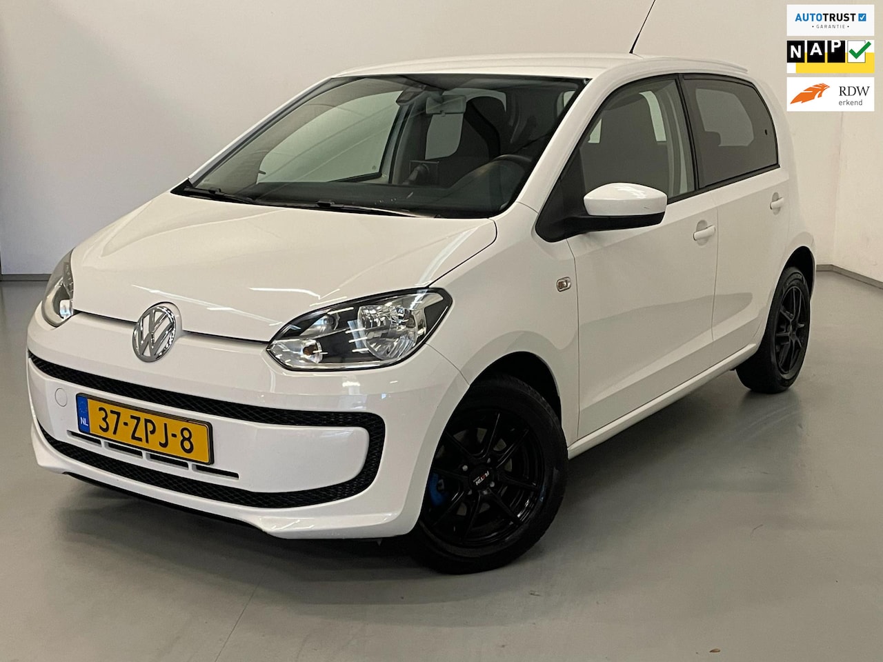 Volkswagen Up! - 1.0 Move Up! / NL-auto / Airco / Navi / Bluetooth - AutoWereld.nl