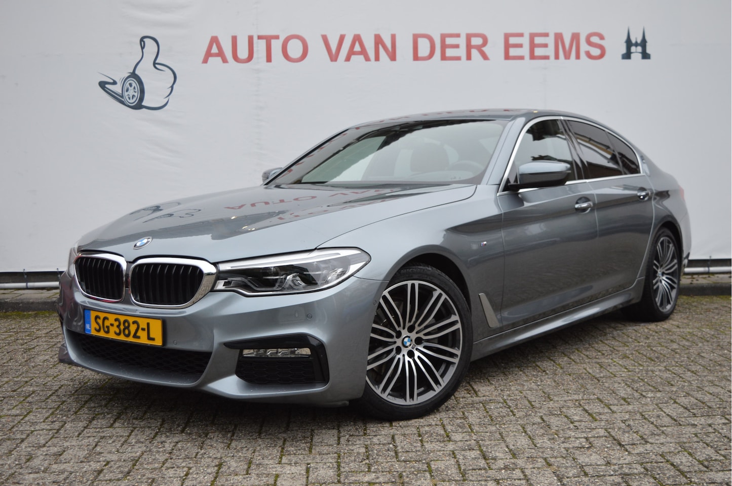 BMW 5-serie - 520i High Executive M-Pakket / Nap / Schuifdak / Leder / 19" / Hud /  Enz. enz. - AutoWereld.nl