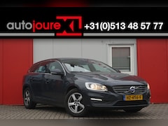 Volvo V60 - 2.0 D3 Momentum Business | Navigatie | Cruise Control | Trekhaak | Origineel NL |