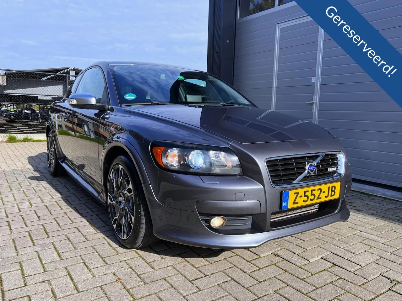 Volvo C30 - 2.4 D5 Summum R-Design - Aut. - Lederen Bekleding - 18" - Cruise Control - Xenon - PDC - T - AutoWereld.nl