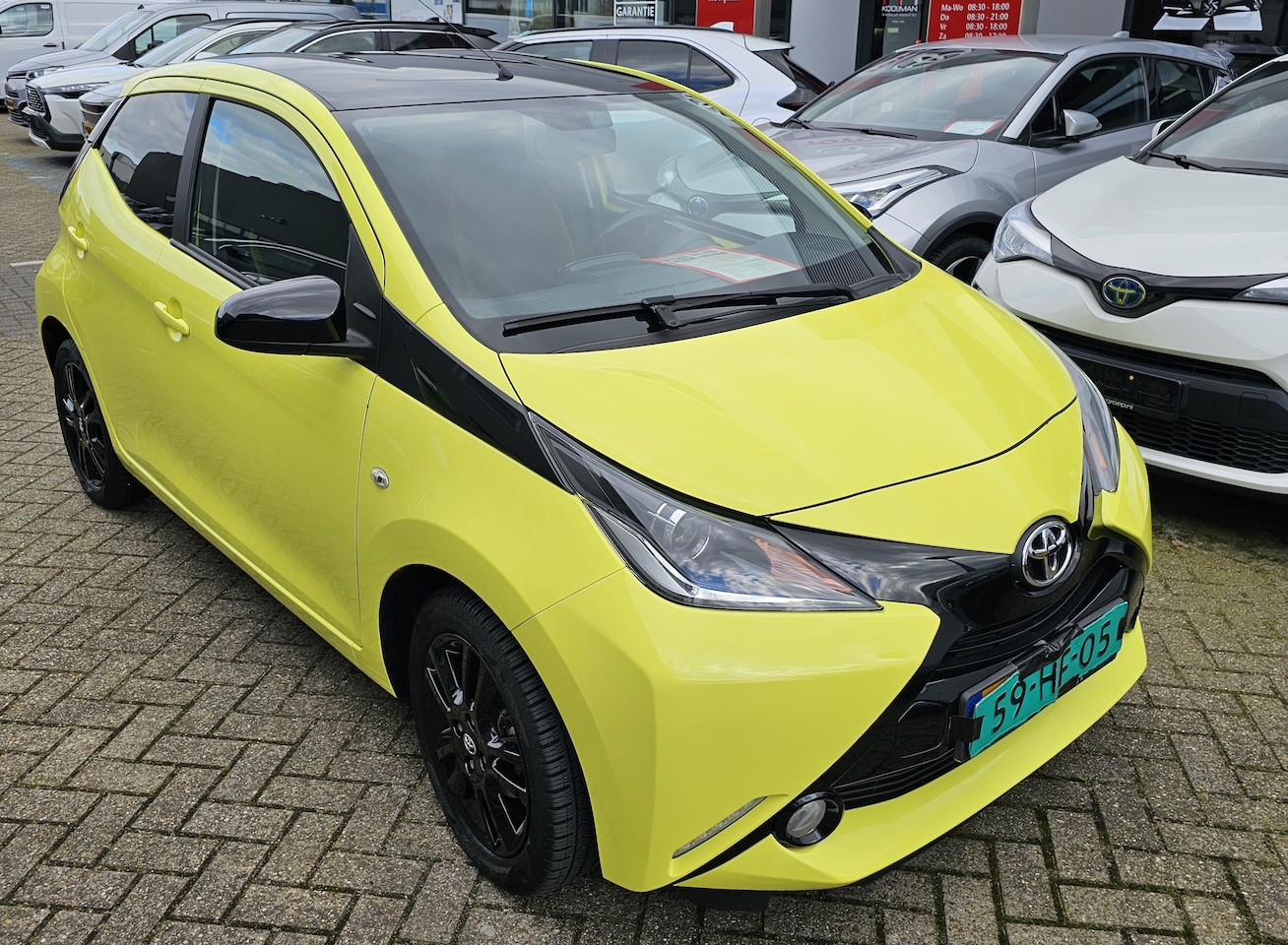 Toyota Aygo - 1.0 VVT-i x-cite 2de eigenaar - AutoWereld.nl