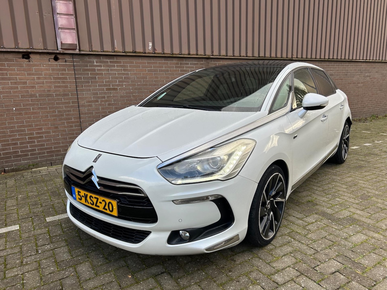 Citroën DS5 - 2.0 Hybrid4 Business Executive Pano - AutoWereld.nl