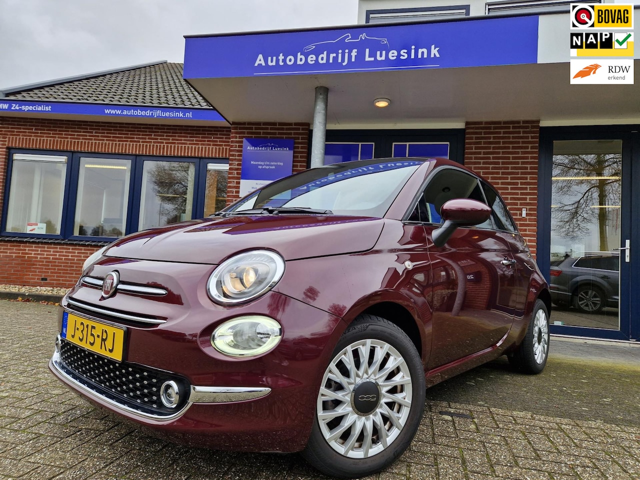 Fiat 500 - 1.0 Hybrid Star 9858km! Panorama-dak UConnect 7" Touchscreen 15 inch LM Velgen Chrome-acce - AutoWereld.nl