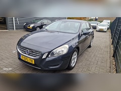 Volvo V60 - 2.0 D3 Momentum