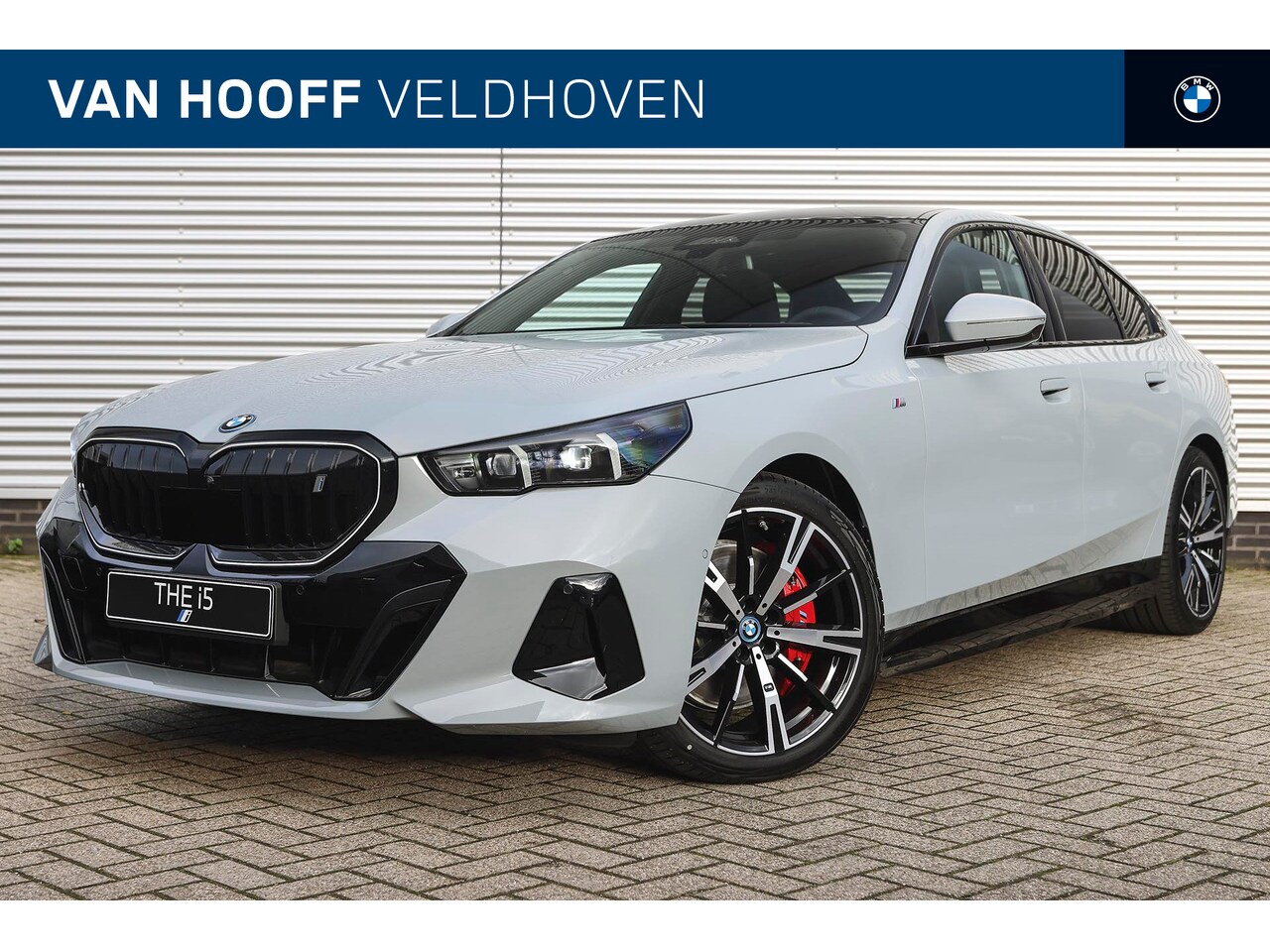 BMW i5 - eDrive40 High Executive M Sport / Panoramadak / Parking Assistant Plus / Stoelventilatie / - AutoWereld.nl