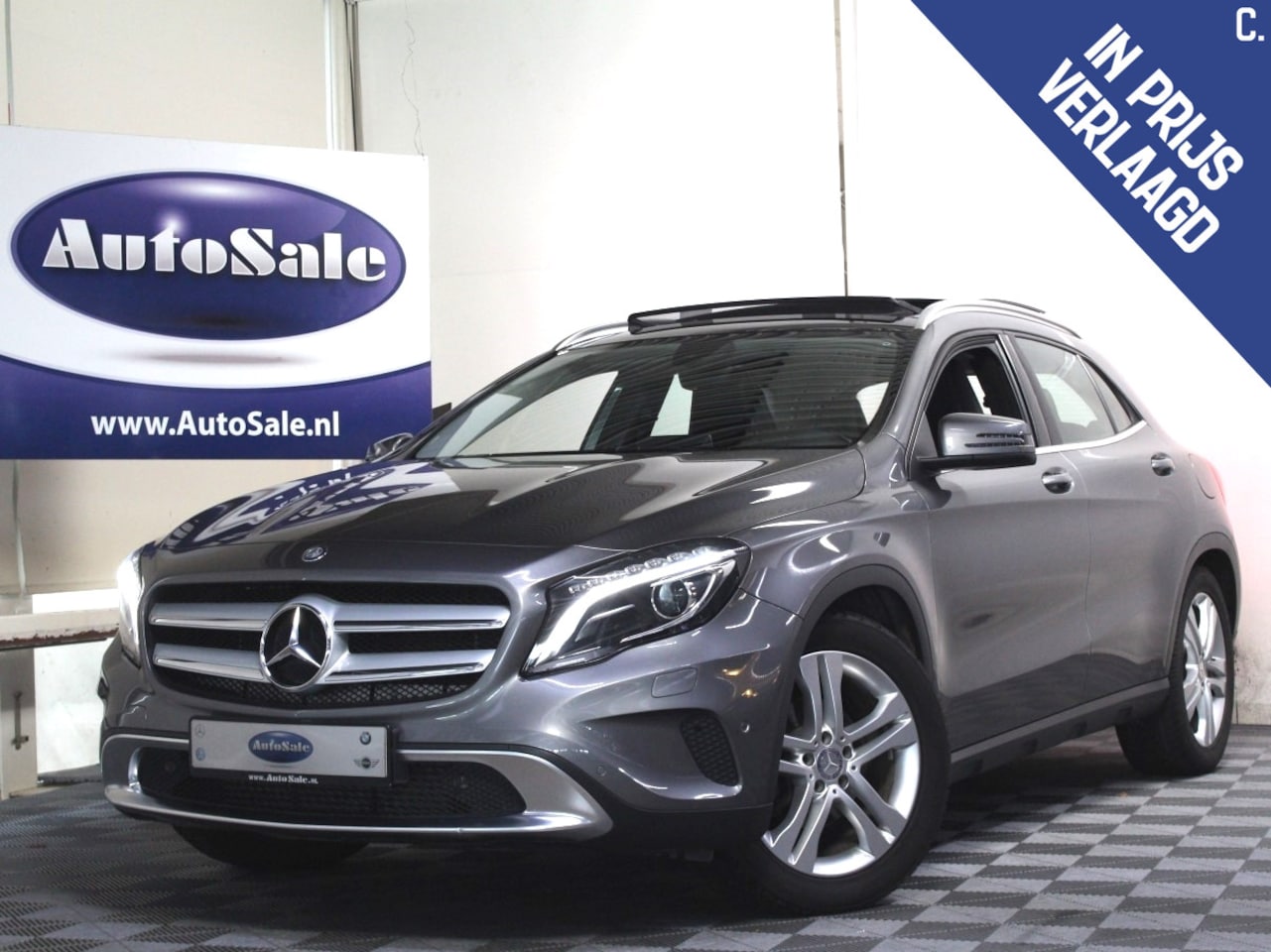 Mercedes-Benz GLA-Klasse - 180 Ambition AUT PANO NAV XENON STOELVW PDC CRUISE '16 - AutoWereld.nl