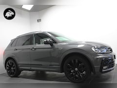 Volkswagen Tiguan - 1.5 TSI R-Line *Black Style*/20 inch/Trekhaak