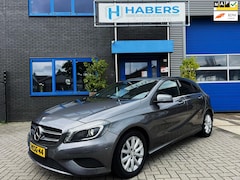 Mercedes-Benz A-klasse - 180 Ambition 122PK|Origineel NL|Navigatie|Parkeersenoren|Half Leder|AUT|Xenon|Isofix|Cruis