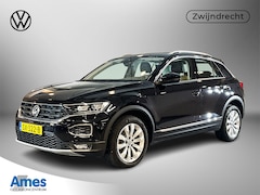 Volkswagen T-Roc - 1.5 150pk TSI Sport / Dodehoeksensor / Parkeersensoren voor & achter / Adaptive cruise con