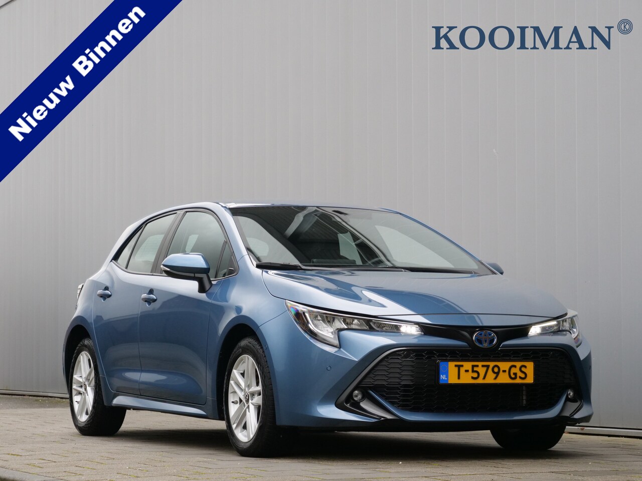 Toyota Corolla - 1.8 Hybrid Active Automaat Navigatie / LED / Stoelverwarming - AutoWereld.nl