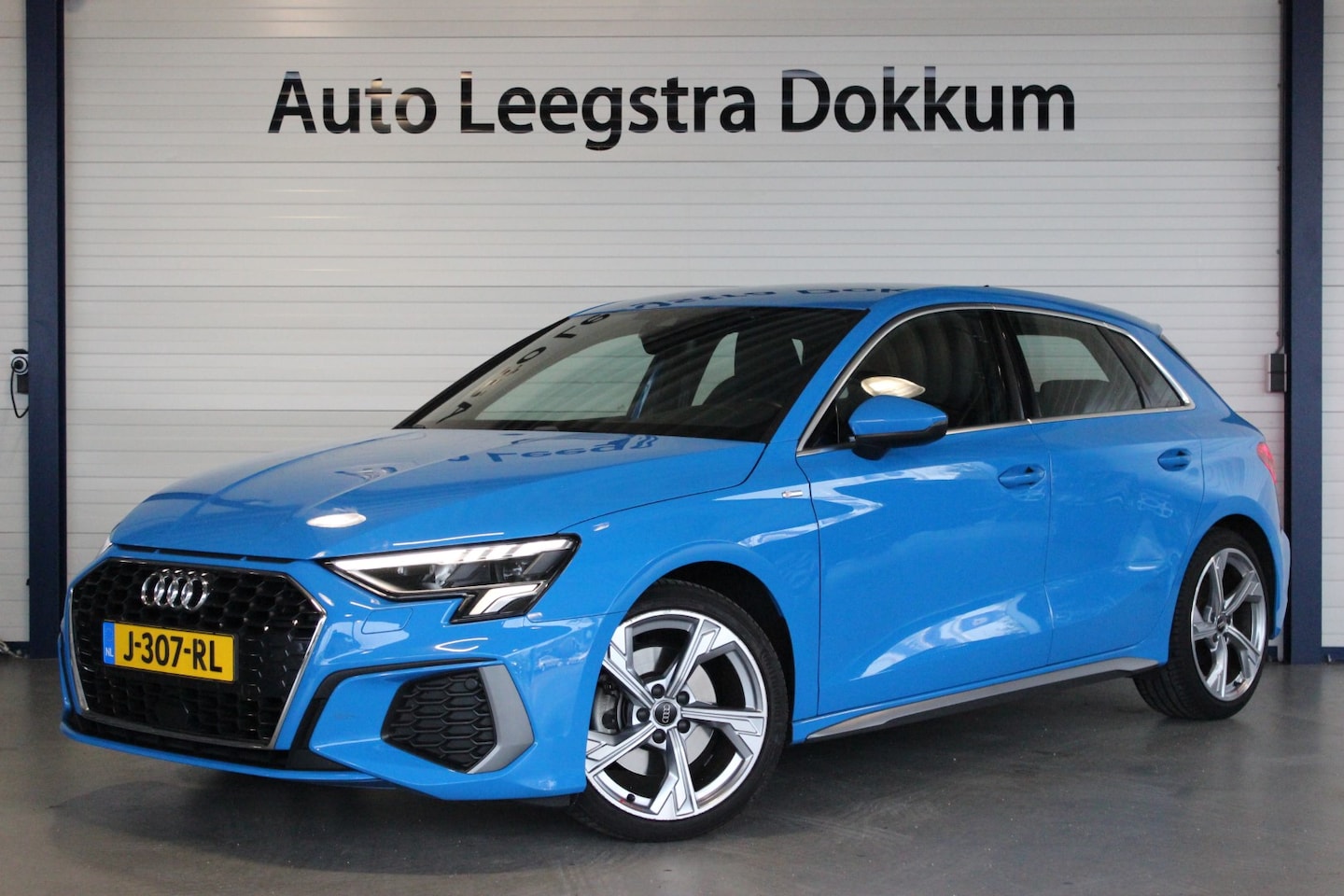 Audi A3 Sportback - 35 TFSI S-Line Edition Turboblau | Carplay | Virtual Cockpit | Cruise | Clima | Halfleder - AutoWereld.nl