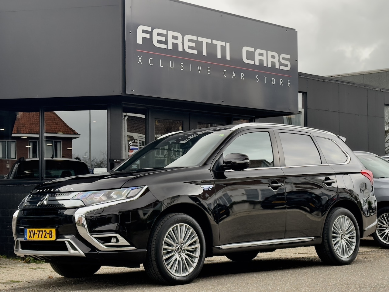 Mitsubishi Outlander - 2.4 PHEV INSTYLE AUTOM DESIGNO-LEDER SCHUIFD. CAMERA360 APPLE-CARPLAY LED LMV PDC - AutoWereld.nl