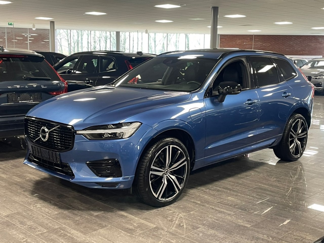 Volvo XC60 - T6 AWD Recharge R-Design | Harman Kardon | Adaptieve Cruise Control | Standkachel met Volv - AutoWereld.nl