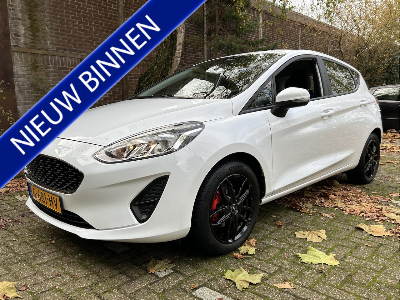 Ford Fiesta - 1.1 Business Navi Airco Lane-ass. 46.000 km !! - AutoWereld.nl