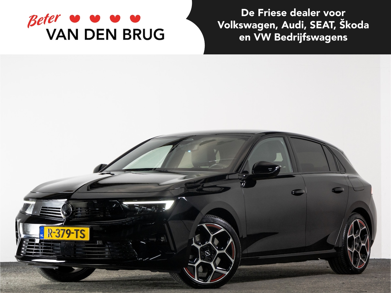 Opel Astra - GS-Line 1.6 Hybrid 180 Pk | LED | Head-Up | Trekhaak | Black Edition | 360 Camera | - AutoWereld.nl