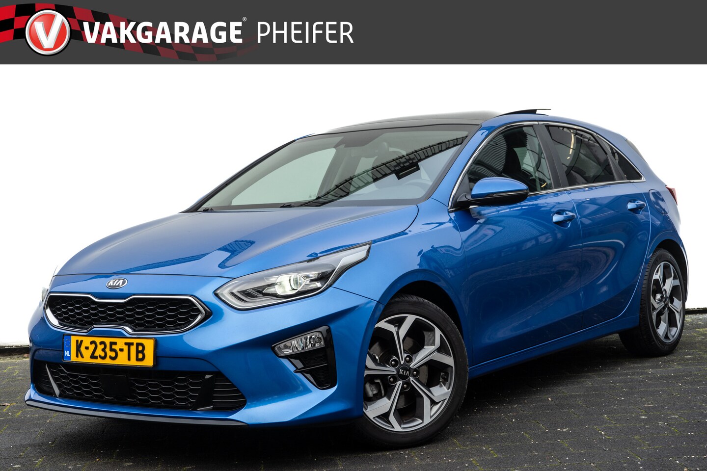 Kia Cee'd - Ceed 1.0 T-GDi 120pk ExecutiveLine Panoramadak/ Leer/ Stoel-stuurverwarming/  Camera/ Dab/ - AutoWereld.nl