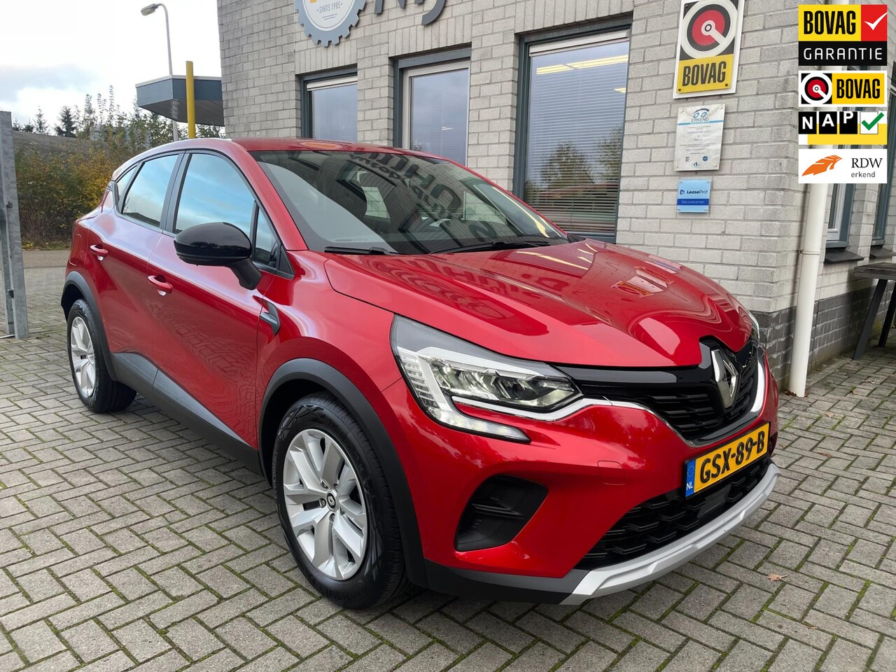 Renault Captur - 1.0 TCe 90 techno / PDC Achter / Cruise Controle / Carplay / DAB / Led verlichting - AutoWereld.nl