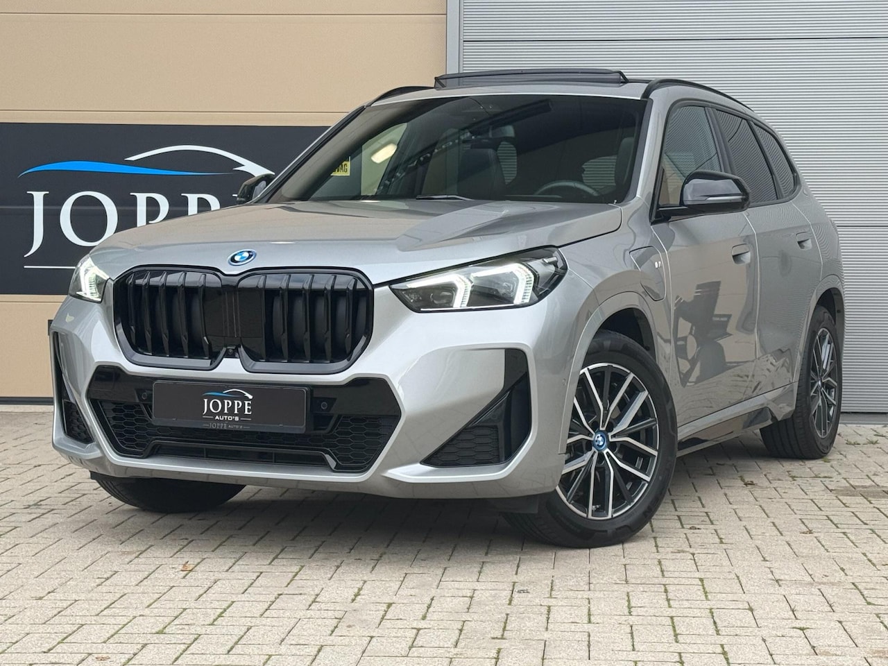 BMW X1 - XDrive30e High Exe |M Sport|Headup|Pano|Shadow|360cam| - AutoWereld.nl