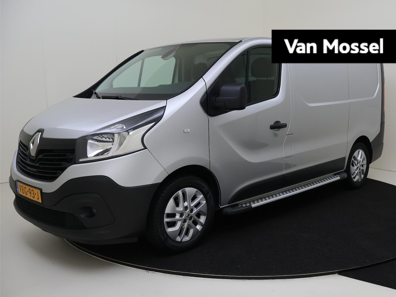 Renault Trafic - 1.6 dCi T29 L1H1 Comfort Energy | Navigatie | Sidesteps - AutoWereld.nl