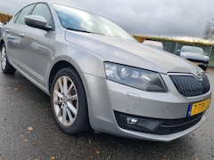 Skoda Octavia - 1.4 TSI Greentech Elegance Automaat Facelift