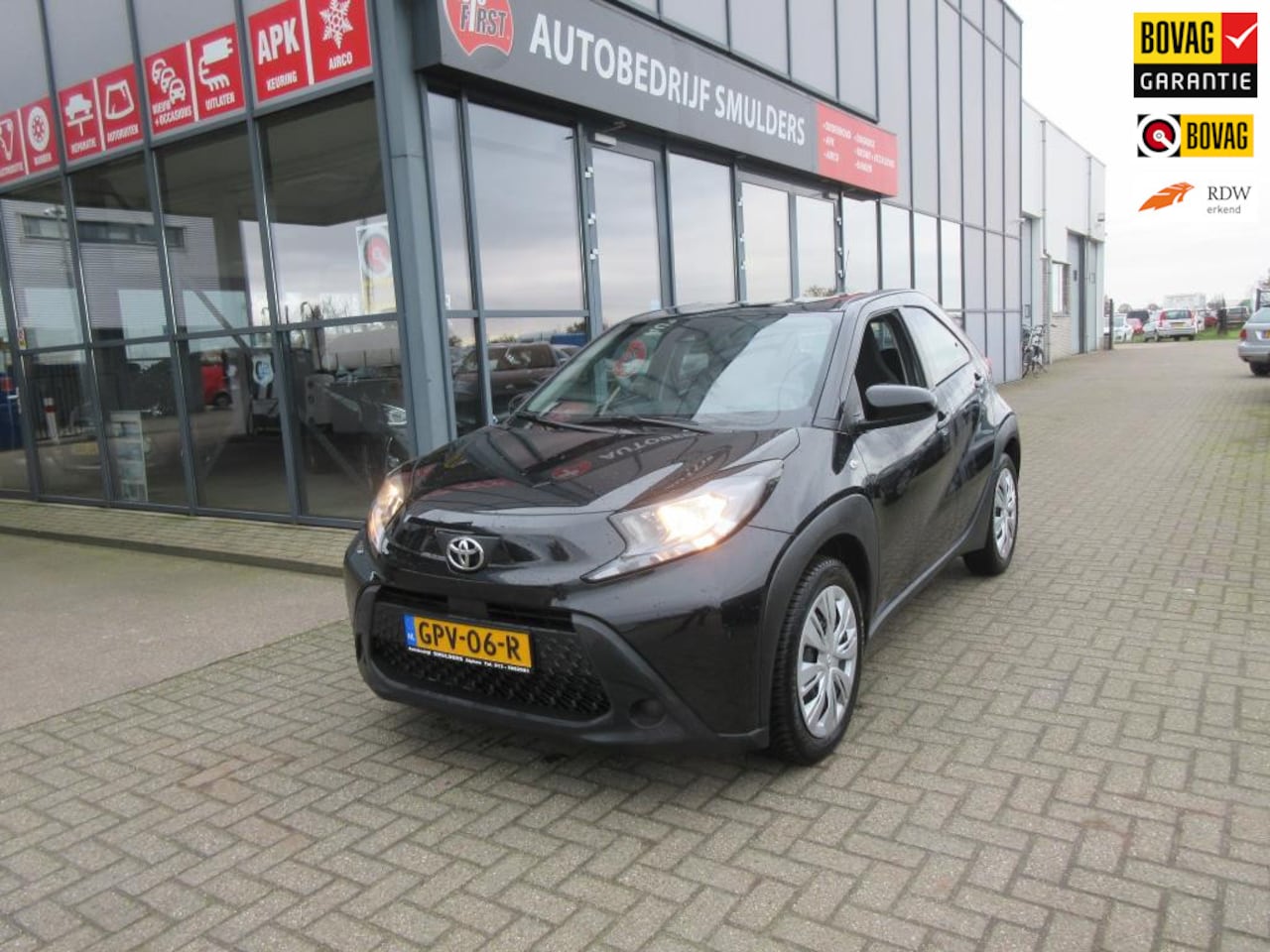 Toyota Aygo X - 1.0 VVT-i S-CVT play 1.0 VVT-i S-CVT Play,adapt cr control, groot licht assist,camera,etc.... - AutoWereld.nl