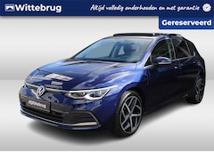 Volkswagen Golf - 1.4 eHybrid 204pk Style DSG / Panoramadak / IQ LED Matrix / 18" LMV / Standkachel / Navi /