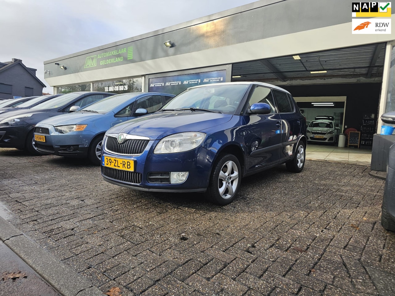 Skoda Fabia - 1.6-16V Sport | 12MND GARANTIE | NW APK | AIRCO | PDC | CRUISE | LMV | - AutoWereld.nl