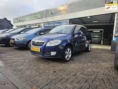 Skoda Fabia - 1.6-16V Sport | 12MND GARANTIE | NW APK | AIRCO | PDC | CRUISE | LMV |